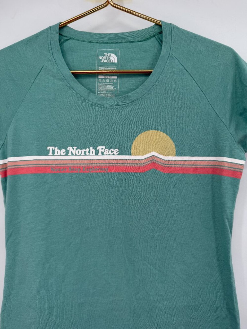 The North Face Graphic Logo Slim Fit T-Shirt Green Women's Medium - Picture 2 of 8